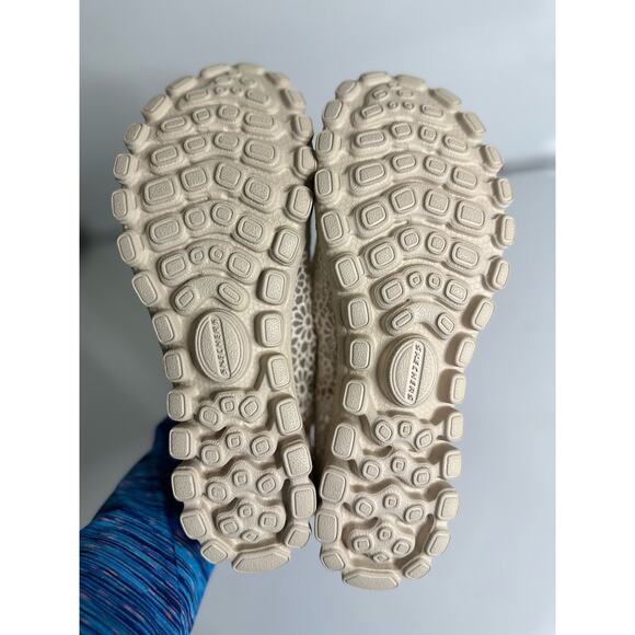 New NWOT Skechers Women 9 beige lace Casual Flat Slip-on shoes walk comfort - Picture 7 of 7